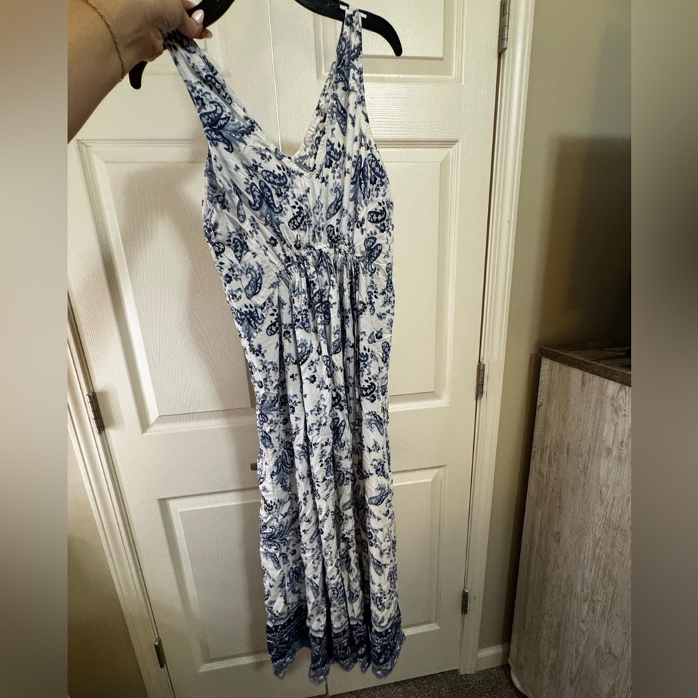 Elegant Blue and White Floral Maxi Dress